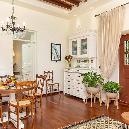 Dream House In The Venetian Castle * Naxos City